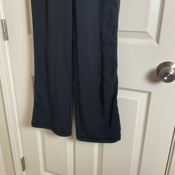 Nike dri-fit Women's Black Flared Pants size XSMALL - Picture 4 of 8